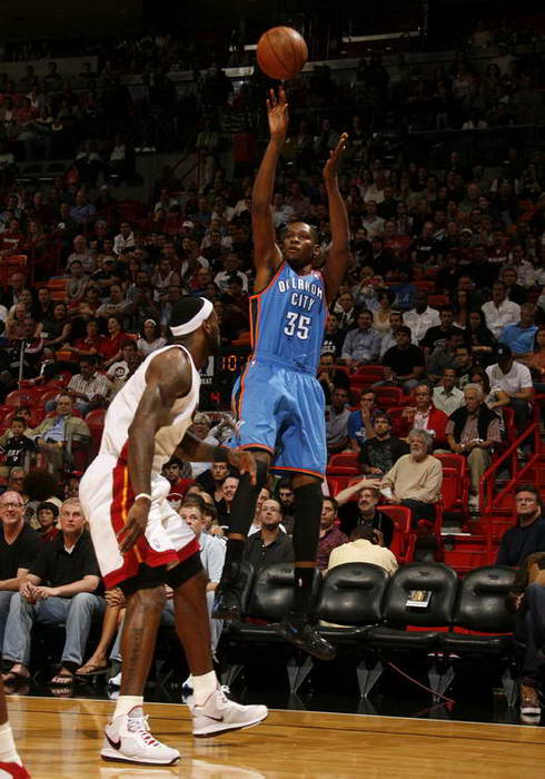 本赛季五大联赛球员场均评分排行榜：（本赛季五大联赛球员场均评分榜单）