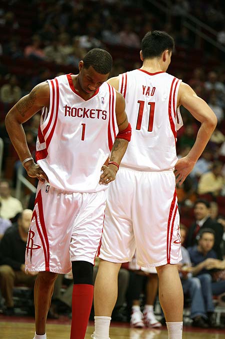 卫报：伯恩茅斯多名后防主力离队，新赛季前景如何尚待观察（卫报：伯恩茅斯后防多名主力出走，新赛季前景仍存变数）