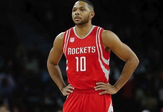 半场战报：巴萨2-0毕尔巴鄂竞技，莱万破门，费兰建功（半场快讯：巴萨2-0领先毕尔巴鄂竞技，莱万、费兰先后破门）